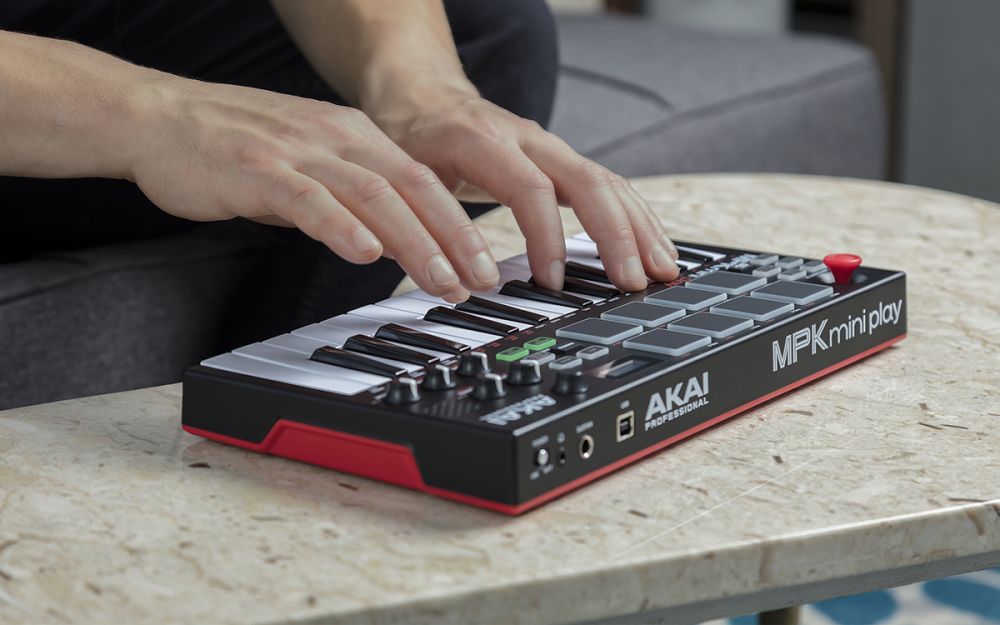 Akai MPK Mini Play